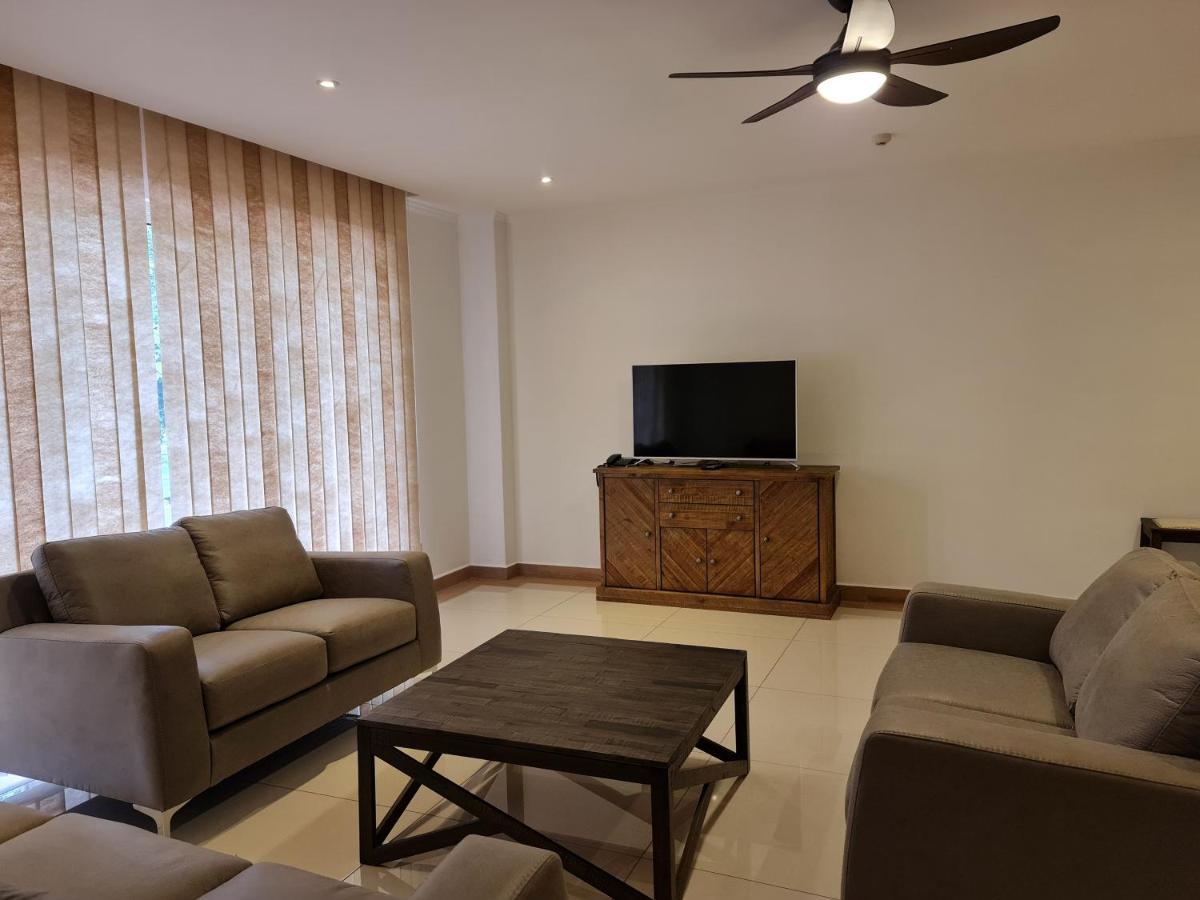 Royale Suites by Arc Royal Luxury Apts Anse Royale Extérieur photo